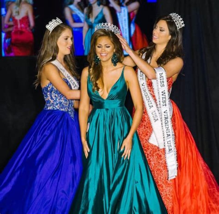 Skylene Montgomery, Miss West Virginia USA 2008, shops at one of