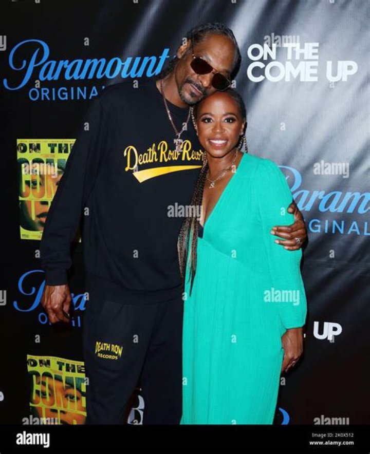 Snoop Dogg Wife 2022