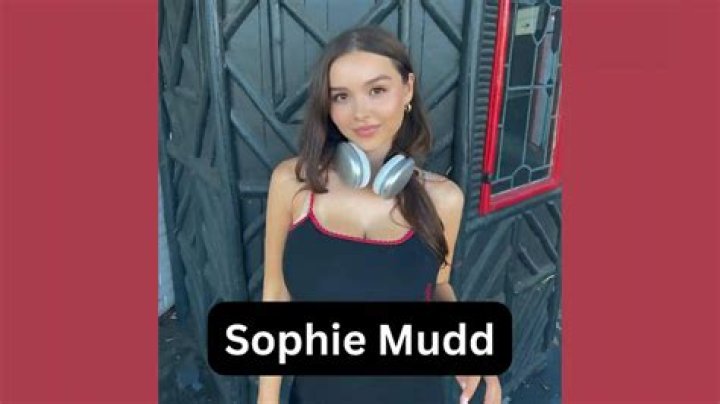 Sophie Mudd Biography Net Worth Age Height And