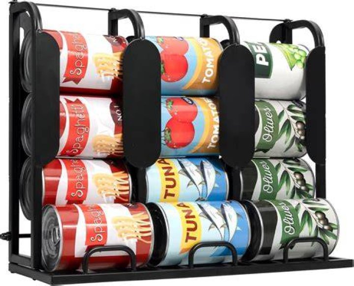 Stack up to 5 cans high at a rate of 2000 cans per minute