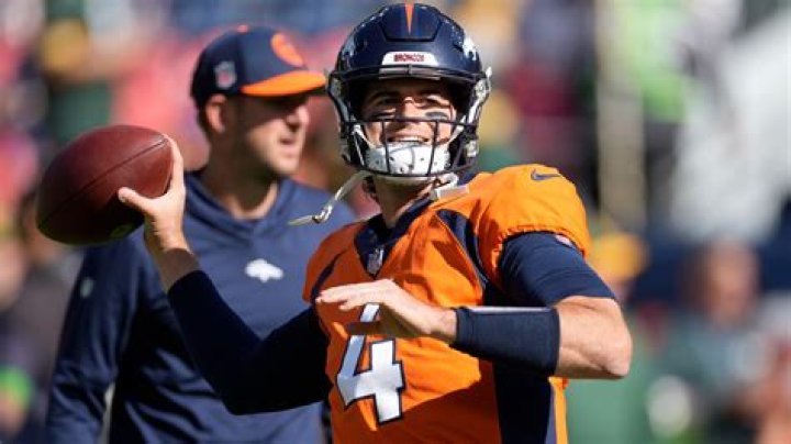 Starting Quarterback, Gscseven