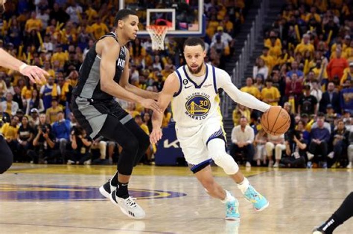 Stephen Curry Celebrates Warriors Win in a Special Way With His