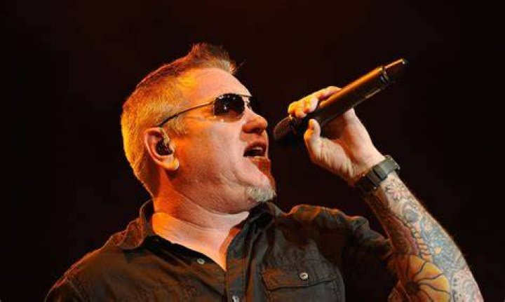 Steve Harwell Concert Despite COVID19 Pandemic Net Worth, Wife, & Son