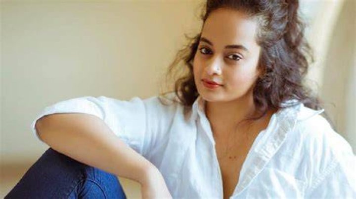 Suja Varunee Twitter Video Viral, Actress Suja Varunee Latest Video