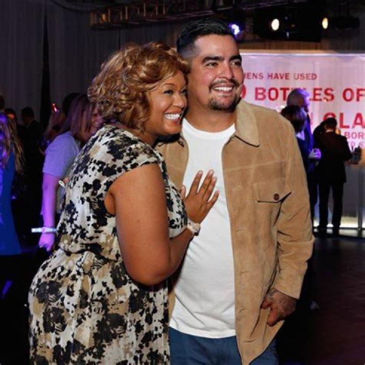 Sunny Anderson Net Worth, Husband, Married, Boyfriend, Family, Bio