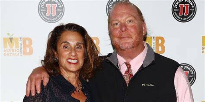 Susi Cahn WikiBio, Net Worth, age, Facts about Mario Batali’s wife