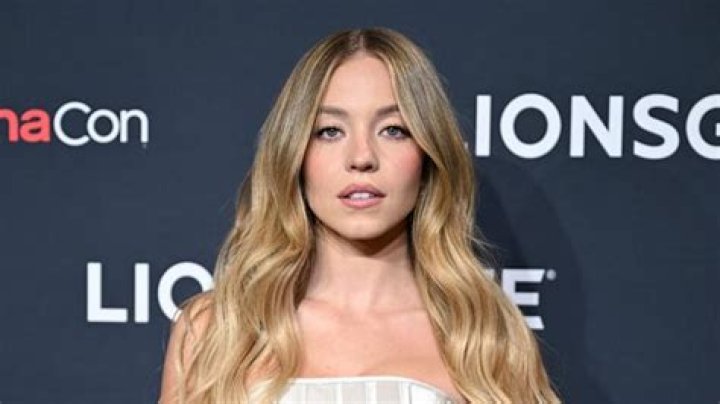 Sydney Sweeney Details ‘Steady' Jonathan Davino Relationship Us Weekly