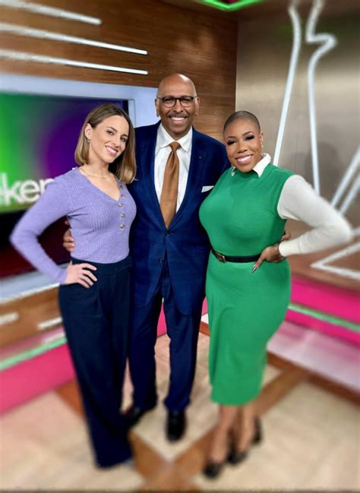 Symone Sanders Bio, Married, Measurements, Dating, Net Worth Marriedline