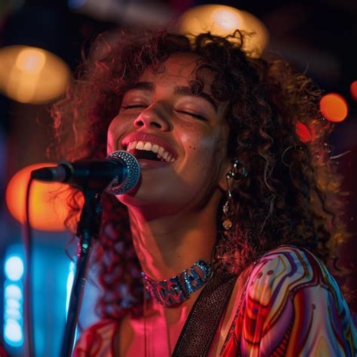 Talented Singer, Fashytrend