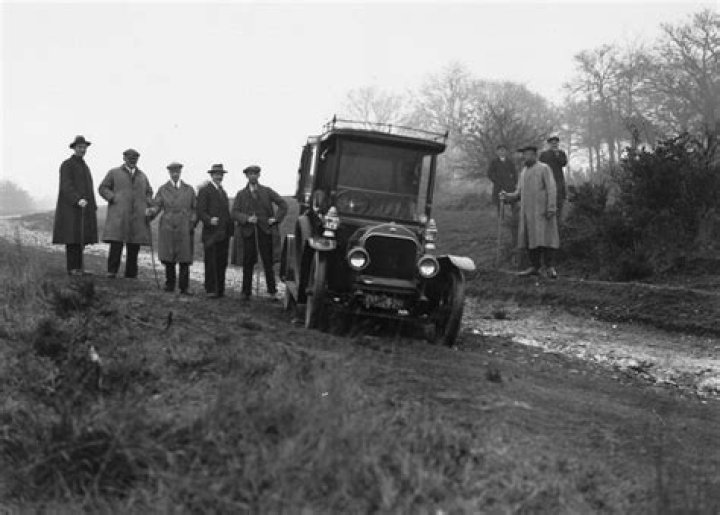 The Bizarre Mystery Behind Agatha Christie's Disappearance