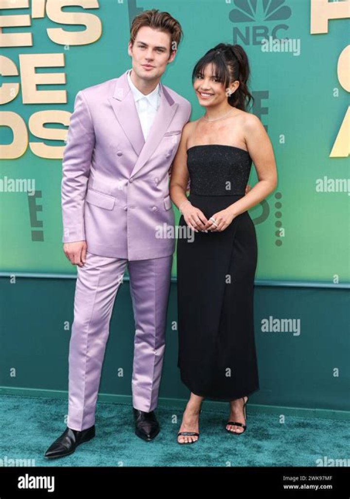 The Latest Scoop: Nikki Rodriguez And Noah Lalonde Spark Dating Speculations