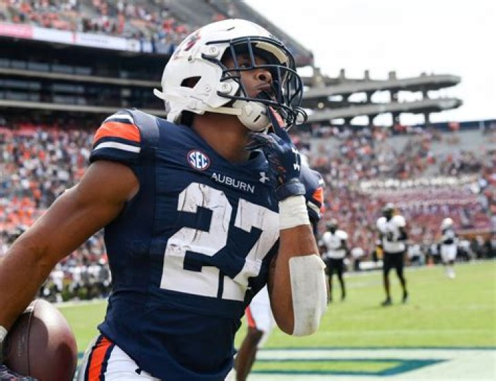 The many feats of Jarquez Hunter, Auburn&rsquo;s Mississippi muscle