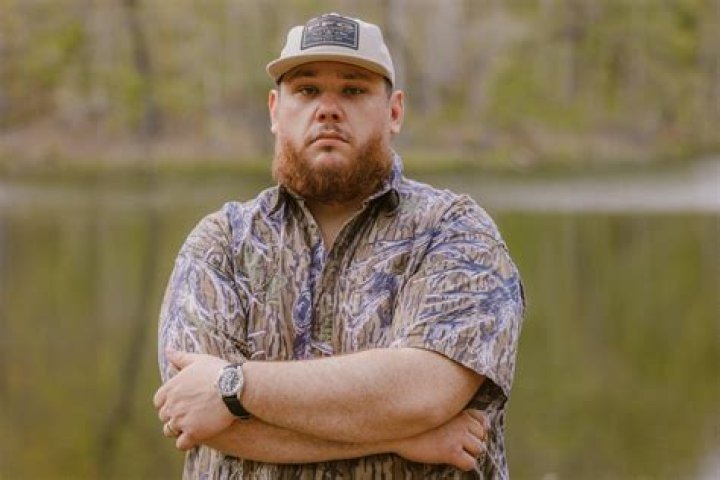The Shocking Truth: Did Luke Combs Pass Away?