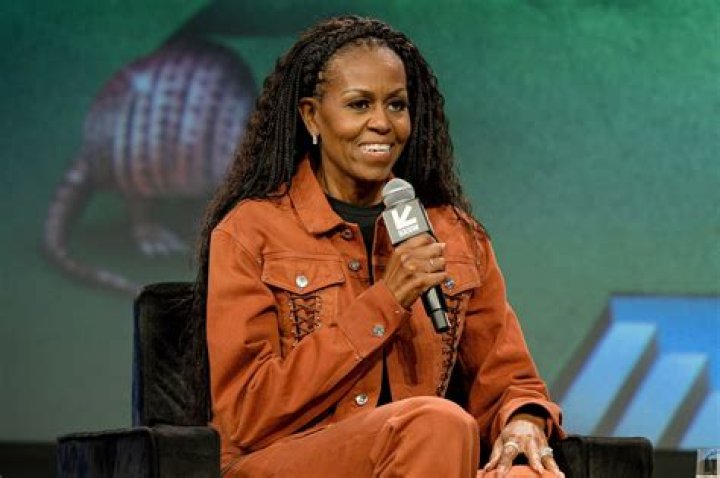 The singer celebrates her 62nd birthday with family and 26yearold