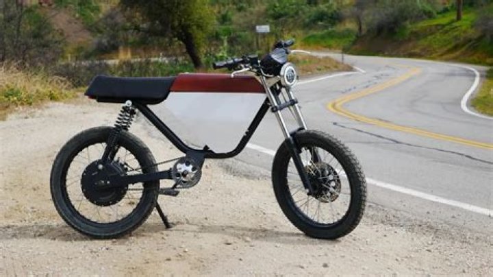 The Story of Onyx Motorbikes with Founder Tim Seward and CEO James
