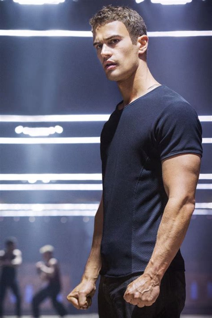Theo James Divergent Movie Young Celebrities Theo james, Young
