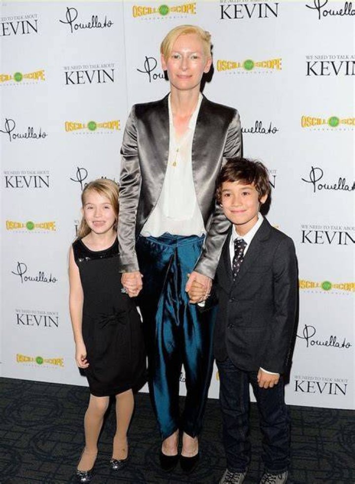 Tilda Swinton and her kids Tilda Swinton Children, Androgynous Look