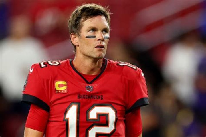 Tom Brady's Siblings Get To Know His Three Sisters and Their Parents