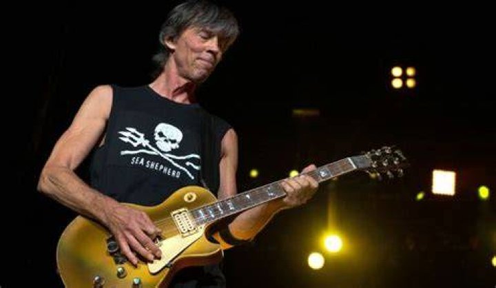 Tom Scholz Net worth, Age Wife, Kids, Weight, BioWiki 2023 The Personage