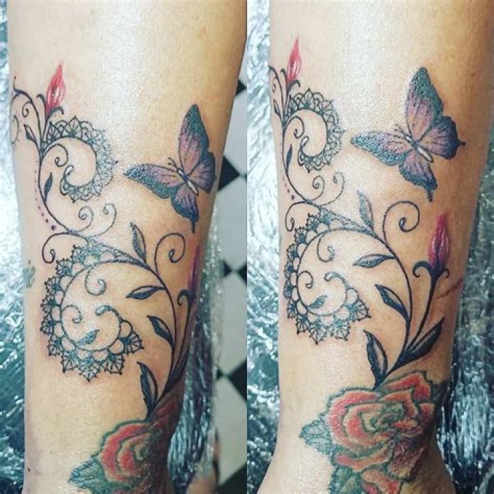 Top 103 Best Lace Tattoos [2021 Inspiration Guide]