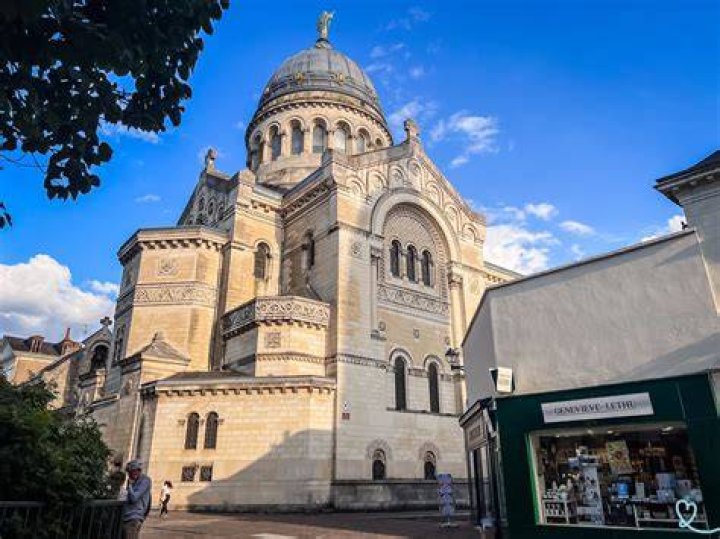 Tours, Sniprhub