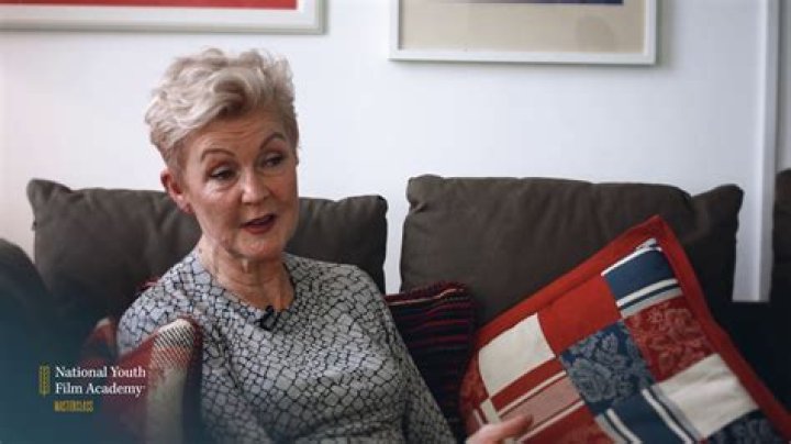 Trailer Sue Jones YouTube