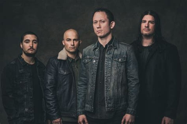 Trivium's Matt Heafy Machine Gun Kelly Is "31 Years Old Wearing a 16