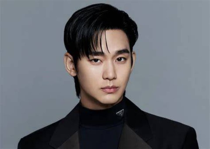 Uncovering The Private Life Of K-Drama Star Kim Soo-hyun