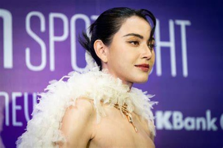 Unveiling Davika Hoorne: The Rising Star Of Thai Cinema