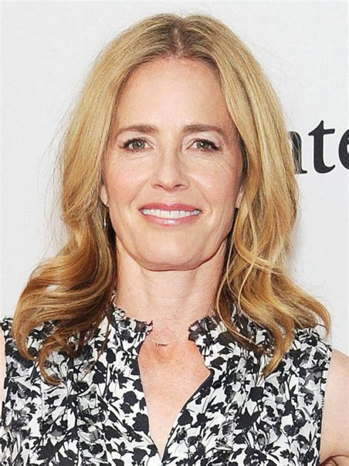 Unveiling The Life Of Elisabeth Shue's Husband: A Journey Of Love And Support