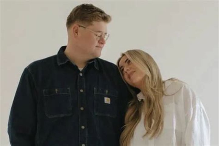 Utah Couple Dies in Car Crash on Drive to Announce News of Pregnancy to