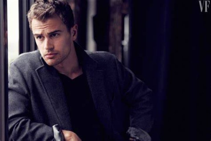 Vanity Fair 2014 photoshoot Theo James Photo (36676310) Fanpop