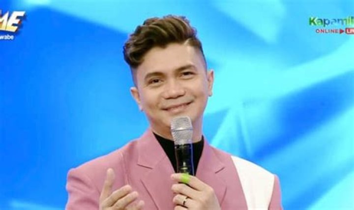Vhong Navarro Age, Wiki, Bio, Career, Education, Parents, Rape Case
