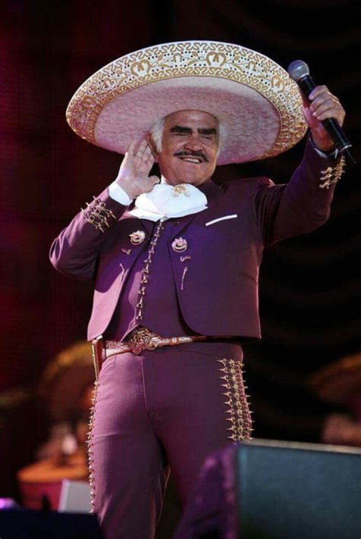 Vicente Fernandez Bio, Age, Net Worth, Nationality, Height, Facts (2023)