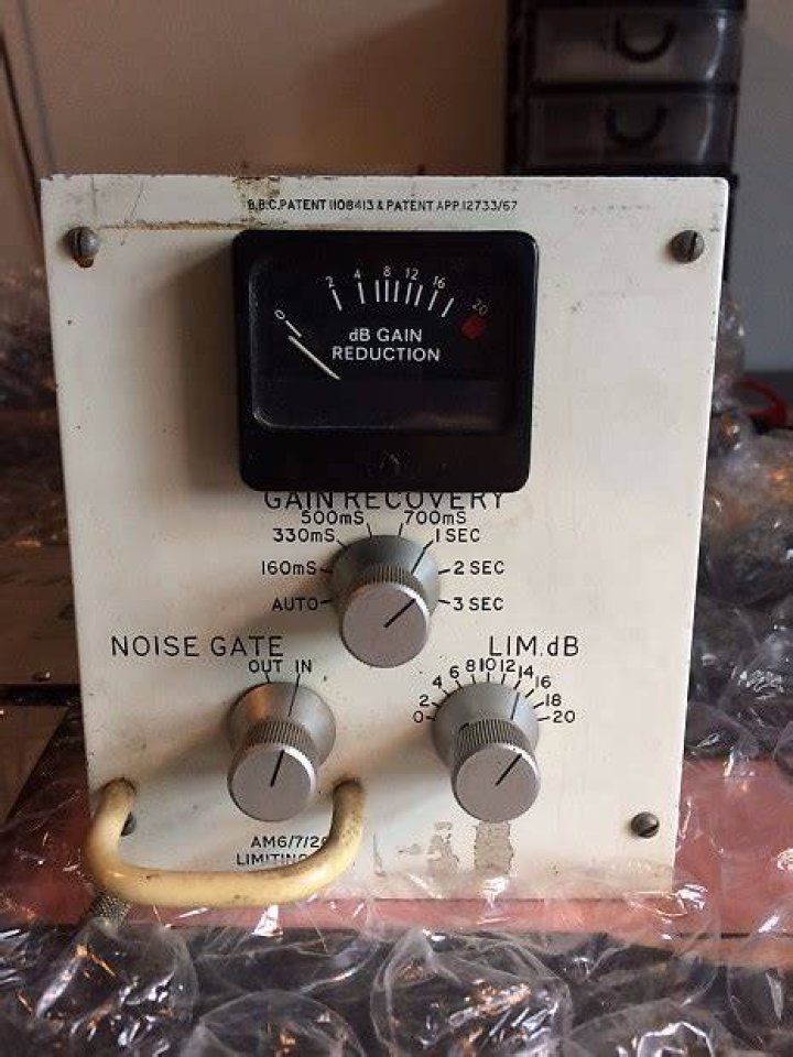 Vintage Limiter Control Panel
