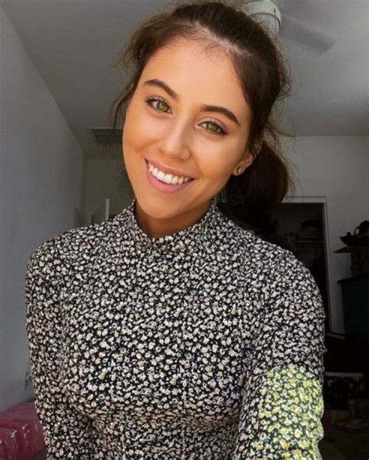 Violet Summers Height, Weight, Bio, Wiki, Age, Photo, Instagram Fashionwomentop