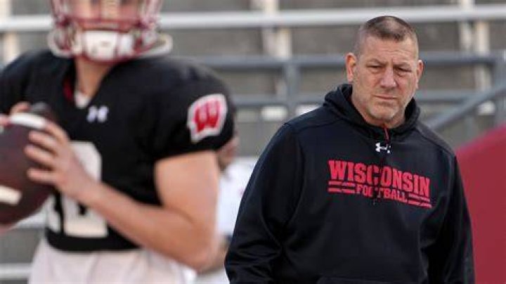 WATCH Wisconsin quarterback Tanner Mordecai on his leadership