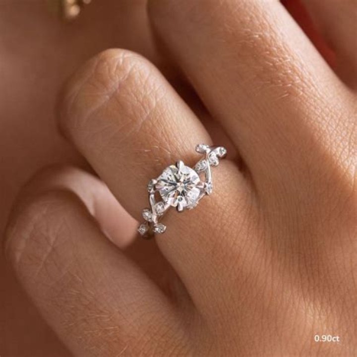 wedding rings flower design