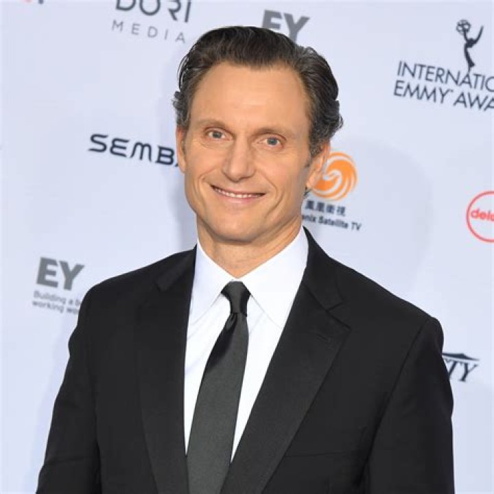What Scandal? Tony Goldwyn's wife denies his affair with Hillary