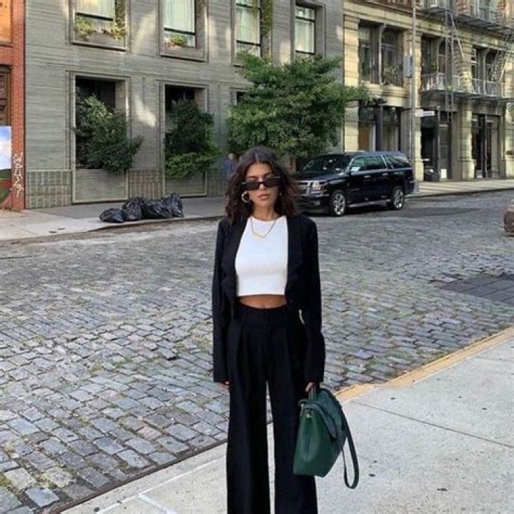 What To Wear To An Usher Concert (15 Best Outfits) Panaprium