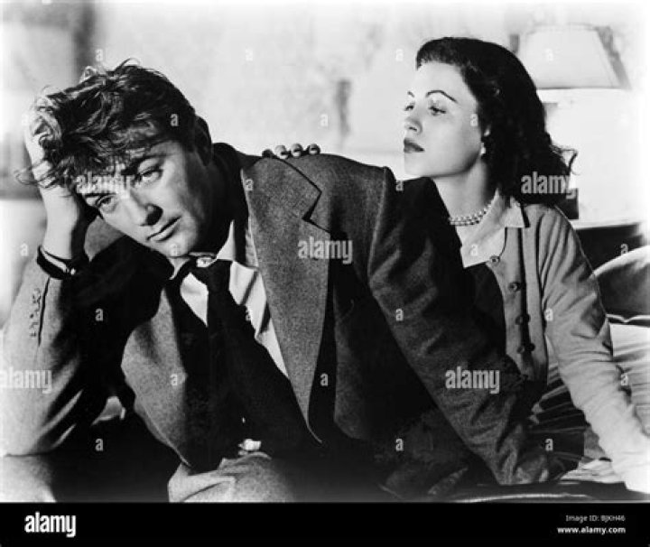 Where Danger Lives (1950) Robert Mitchum, John Farrow Film noir