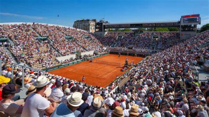 Who Are Camila Giorgi Parents Sergio Giorgi And Claudia Giorgi? French Open Tennis Player Grew Up In Italy