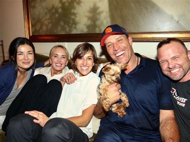 Who are Tony Robbins Parents? Meet John Mohorovic and Nikki Robbins News