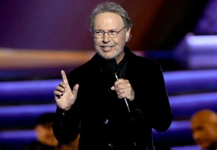 Who is Billy Crystal related to? Does Billy Crystal have a twin brother