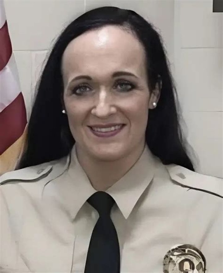 Who is Dana Elmore? Reform Alabama police officer sparks outrage by