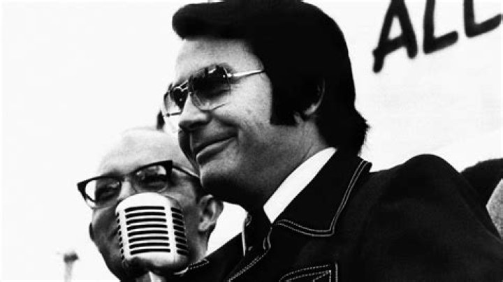 Who is Jim Jones' mom? Celebrity Cover News