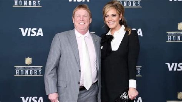 Who Is Mark Davis Wife? Detectmind