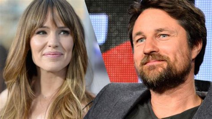 Who is Martin Henderson Girlfriend? Who is His Wife? Creeto