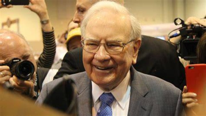 why did warren buffett sell his walmart shares