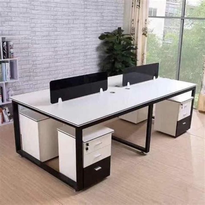 Work station 